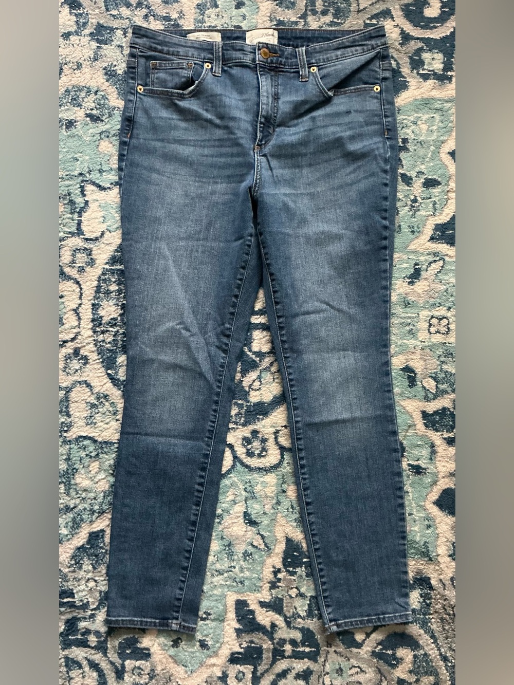 Universal Thread High Rise Skinny jeans. Size 12 Regular.